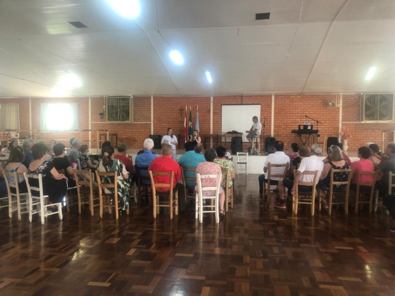 CURSO DE TÉCNICO EM ENFERMAGEM FAOSC (TENF) E SECRETARIA DE SAÚDE DESENVOLVERAM EDUCAÇÃO EM SAÚDE AOS IDOSOS COM O TEMA QUALIDADE DE VIDA EM PALMITOS/SC