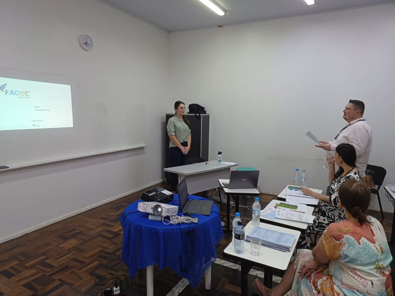 BANCAS EXTAORDINÁRIAS DE TCC FAOSC DOS CURSOS PEDAGOGIA E RECURSOS HUMANOS CONTAM COM A PRESENTAÇA DE PROFESSORES DAS UNIVERSIDADES FEDERAIS E PARTICULARES