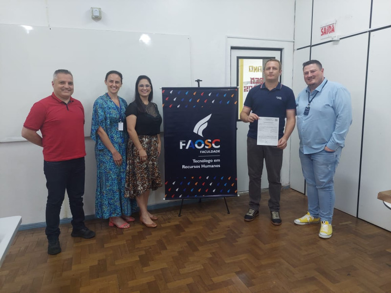 BANCAS EXTAORDINÁRIAS DE TCC FAOSC DOS CURSOS PEDAGOGIA E RECURSOS HUMANOS CONTAM COM A PRESENTAÇA DE PROFESSORES DAS UNIVERSIDADES FEDERAIS E PARTICULARES